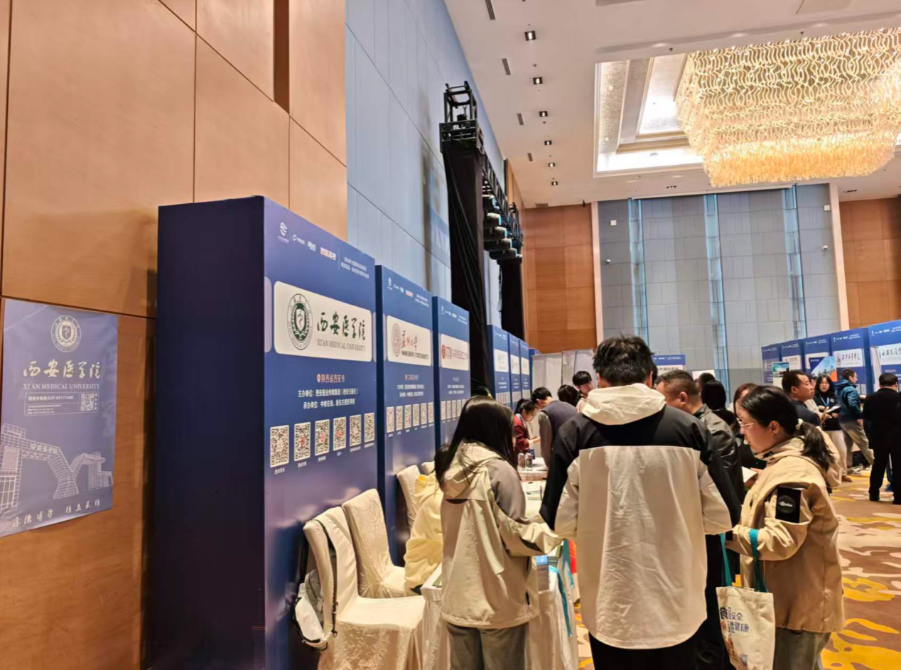 我校参加春季高考招生咨询会 多项招生政策受到考生家长关注